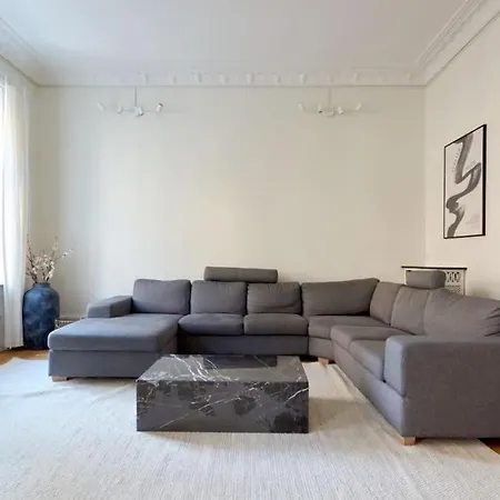 Moderen And Sleek 3br With Bath By The Lakes And Metro Apartment Copenhagen
