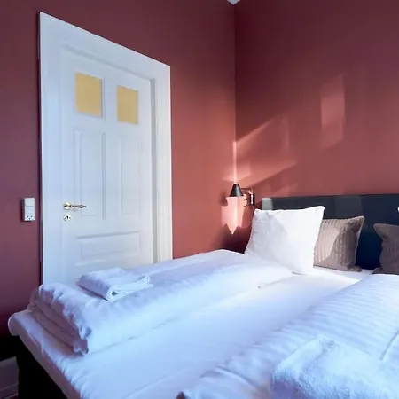 Moderen And Sleek 3br With Bath By The Lakes And Metro Apartment Copenhagen