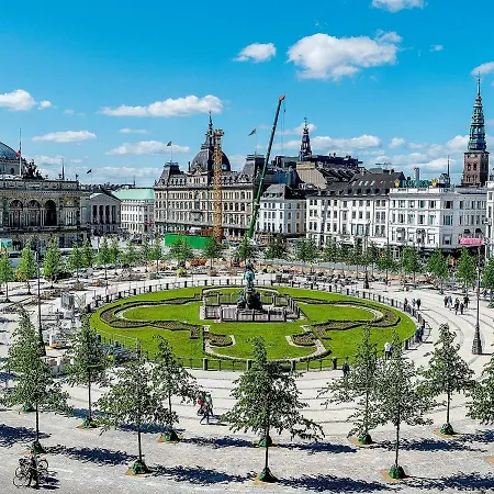 Moderen And Sleek 3br With Bath By The Lakes And Metro Copenhagen